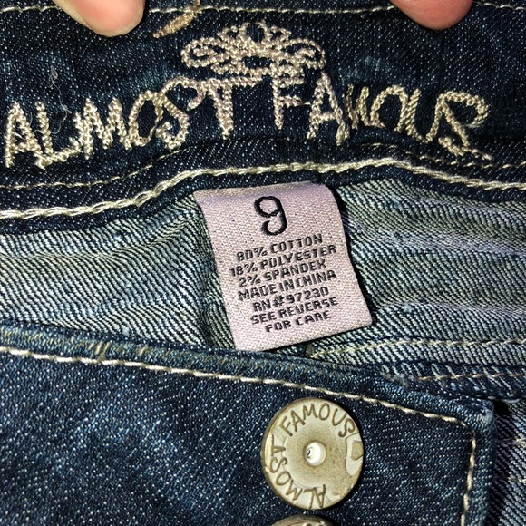 Distressed Jeans - Picture 3 of 5